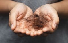Kırık Saçları Kestirmeden Onarmak
